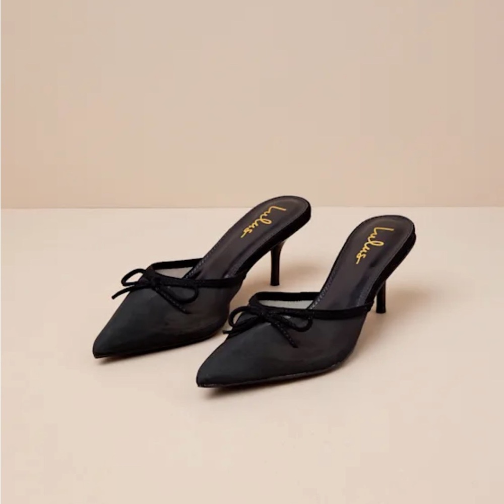 Lulu's Black Pointed Bow-Trim Mule Heels